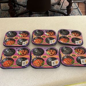 Pumpkin Baking Tins-NWT